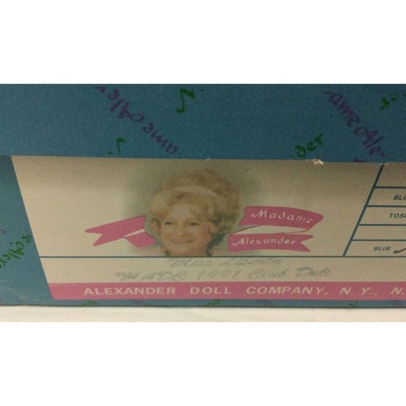 Madame Alexander MADC 1991 Club Doll- Miss Liberty with box And Pin - Picture 11 of 12